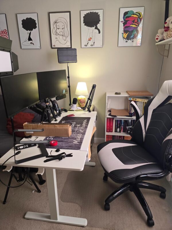 Amazon 31% Limited Time Deal on Adjustable Electric Standing Desk - Image 3