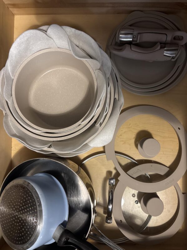 Big Spring Deal 62% Off on 11pcs Pots and Pans Set - Image 3