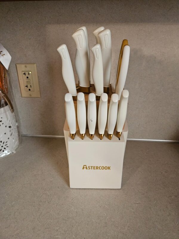 Big Spring Deal 58% Off on Astercook 15 Pieces Knife Set