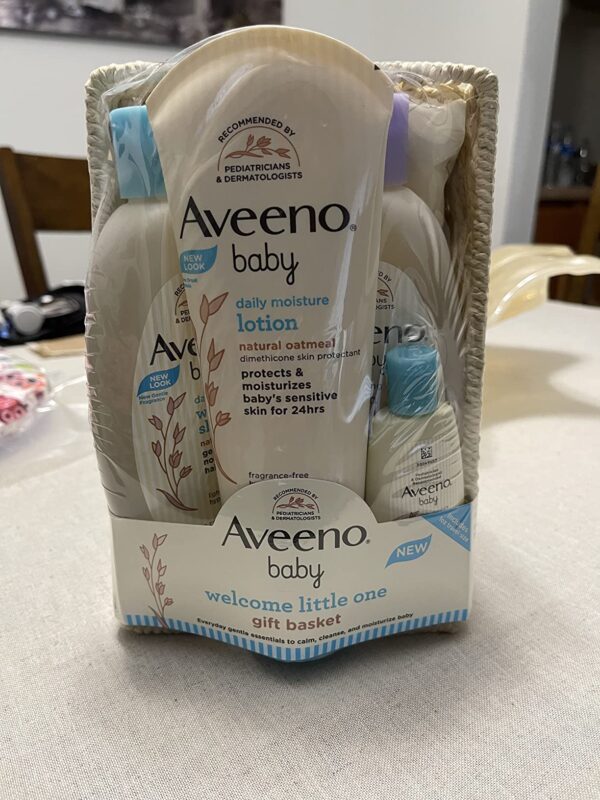 Amazon 39% OFF Deals on Aveeno Baby Welcome Little One Gift Basket - Image 4