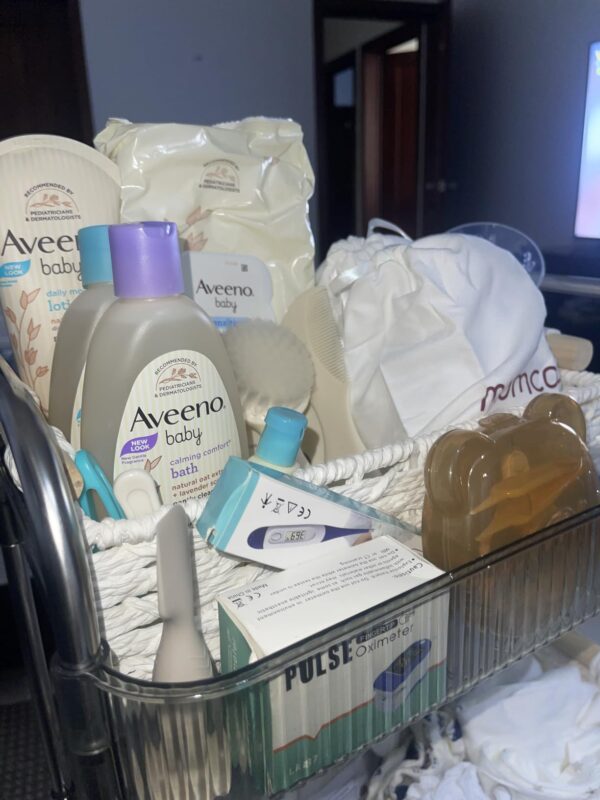 Amazon 39% OFF Deals on Aveeno Baby Welcome Little One Gift Basket - Image 3