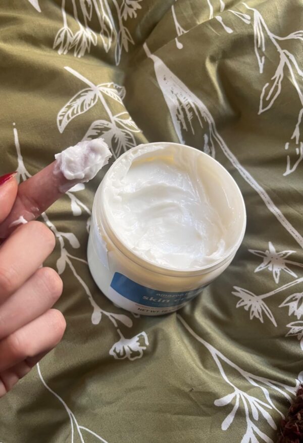 Limited Time Deal 20% Off on Ultra Moisturizing Skin Cream for Dry & Sensitive Skin - Image 2
